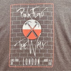 Men's Vintage 1980s Pink Floyd The Wall London Concert Tshirt 2 XL